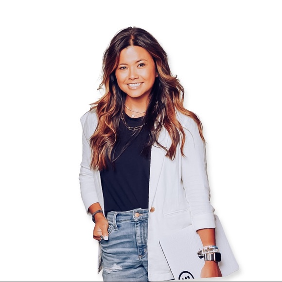 Meet your Posher, Tiffany - Picture 2 of 2